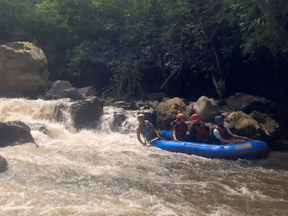 Cipratan Air Rafting Seru